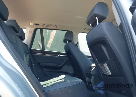 2016 BMW X3 xDrive28I z USA, uszkodzony, nr VIN 5UXWX9C53G0D72882